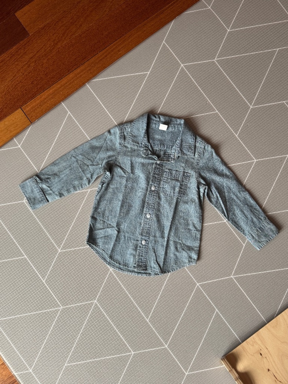 Baby Gap toddler chambray button down shirt